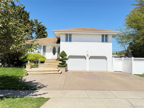 14 Millpond St, Jericho, NY, 11753-2216 | Card Image