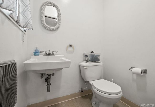 1837 Henbert Rd, House other with 4 bedrooms, 2 bathrooms and null parking in West Bloomfield MI | Image 9