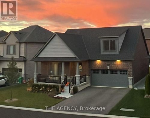 425 Av Melling, Peterborough, ON, K9H0J2 | Card Image
