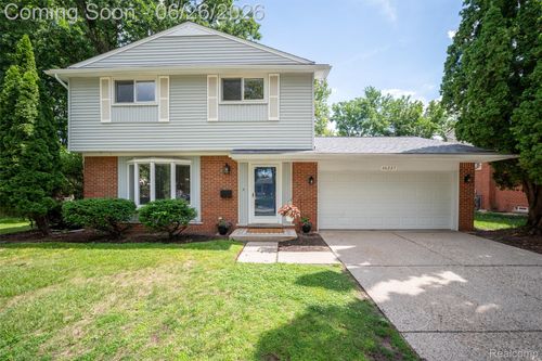 30227 Stockton Ave, Farmington Hills, MI, 48336-3444 | Card Image