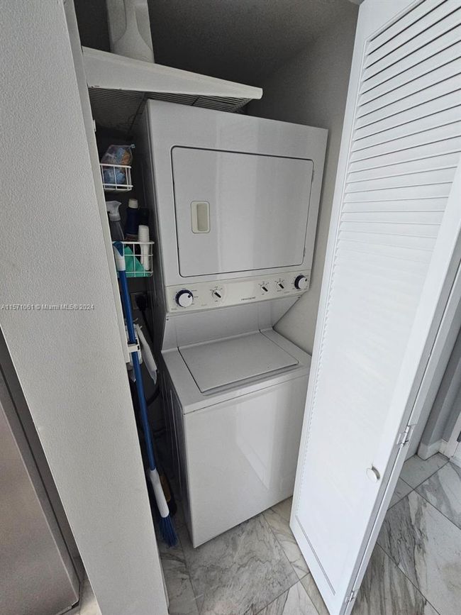 APT-2606 - 185 Sw 7 Th St, Condo with 0 bedrooms, 1 bathrooms and null parking in Miami FL | Image 8