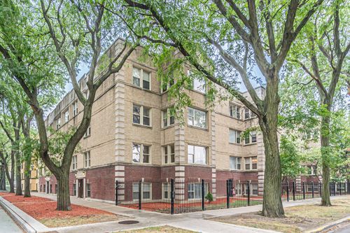 2-3923 W Ainslie Street, Chicago, IL, 60625 | Card Image