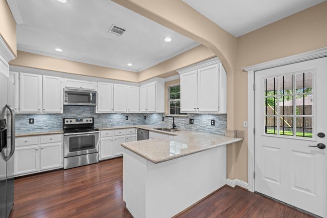 2713 Druid St, House other with 3 bedrooms, 3 bathrooms and 2 parking in Houston TX | Image 15