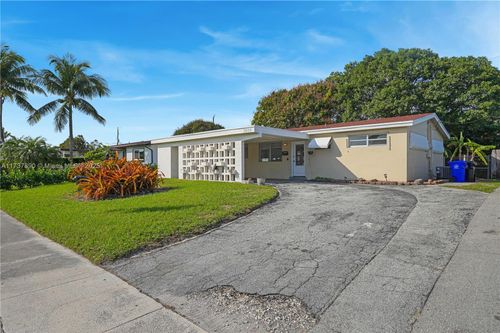 2833 Sw 5th St, Fort Lauderdale, FL, 33312-2042 | Card Image