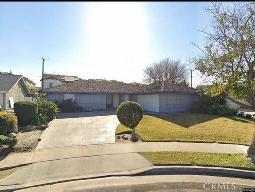 6861 Frost Cir, Buena Park, CA, 90620-1105 | Card Image
