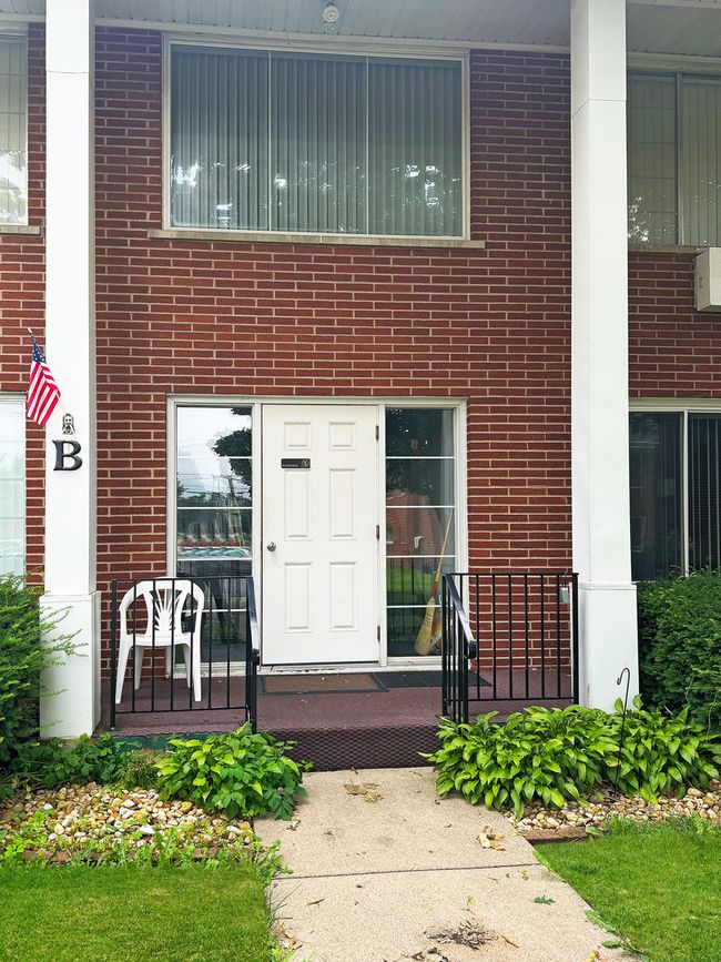 APT-8B - 124 N Whistler Ave, Condo with 2 bedrooms, 1 bathrooms and 1 parking in FREEPORT IL | Image 24