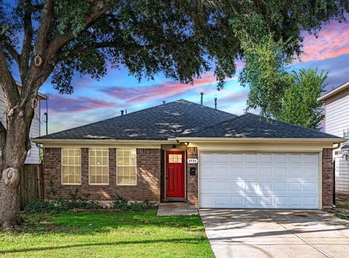 3731 Amos St, Houston, TX, 77021-4729 | Card Image