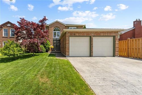 3156 Longmeadow Rd, Burlington, ON, L7M2X6 | Card Image