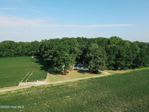 424 Dail Rd, Grimesland, NC, 27837-9770 | Card Image