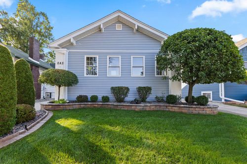 243 Waltham St, Calumet City, IL, 60409-5233 | Card Image