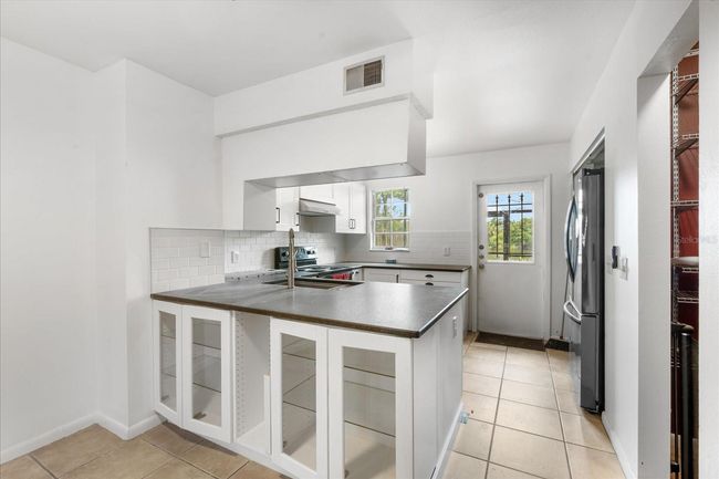 3349 - 3349 W Wyoming Cir, Condo with 2 bedrooms, 3 bathrooms and null parking in TAMPA FL | Image 8