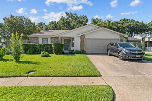 309 Westover Dr, Euless, TX, 76039-2086 | Card Image