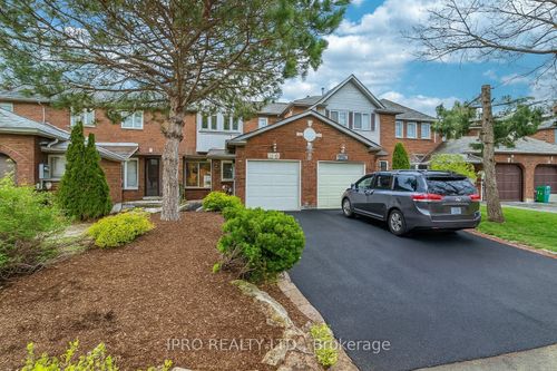 2771 Lindholm Cres, Mississauga, ON, L5M4S1 | Card Image