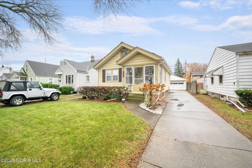 539 Sunset Blvd, Toledo, OH, 43612-2462 | Card Image