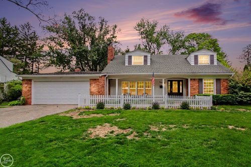 33920 State St, Farmington, MI, 48335-3560 | Card Image