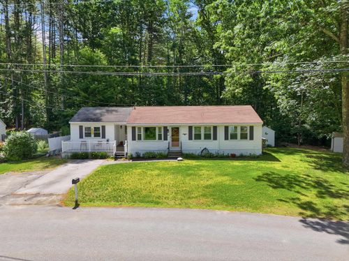 60 Trestle Brook Dr, Nashua, NH, 03062-3562 | Card Image