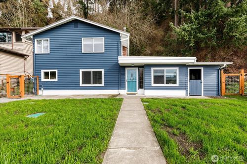 3661 Shorewood Ave, Greenbank, WA, 98253-9744 | Card Image