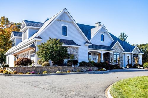 210 Indian Hill Rd, Groton, MA, 01450-1834 | Card Image