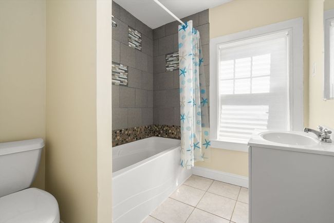 52 Pleasant St, House other with 3 bedrooms, 2 bathrooms and 2 parking in Franklin MA | Image 13