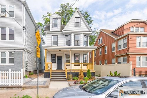 32 Palm St, Newark, NJ, 07106-1118 | Card Image