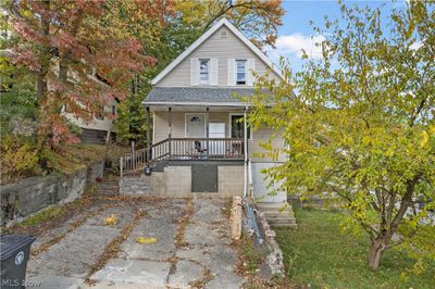 View of front facade with a porch | Image 1