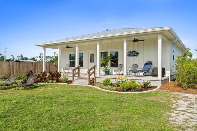 574 N Canal Dr, House other with 2 bedrooms, 2 bathrooms and 4 parking in Port St. Joe FL | Image 28