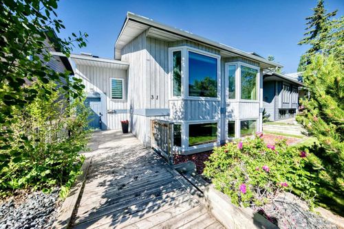 31 Ranchridge Way Nw, Calgary, AB, T3G1Z8 | Card Image