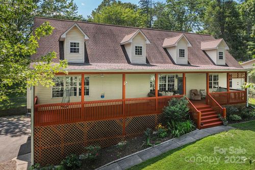64 Wyoming Rd, Asheville, NC, 28803-2431 | Card Image