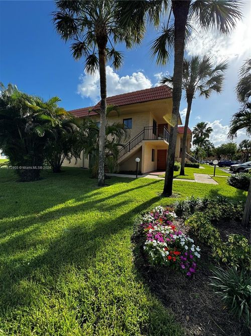 apt-201-150 Lakeview Dr, Weston, FL, 33326-2521 | Card Image