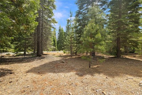 208 Blue Fox Dr, Lake Almanor, CA, 96137 | Card Image