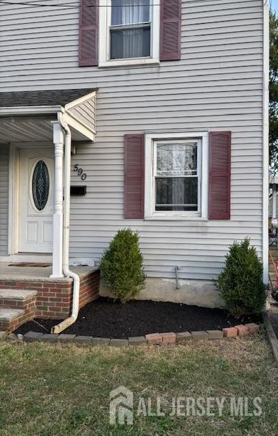 590 King Georges Road, House other with 2 bedrooms, 1 bathrooms and null parking in Fords NJ | Image 2