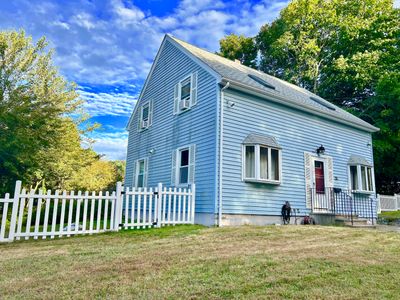 36 S 5th Avenue, House other with 3 bedrooms, 2 bathrooms and 2 parking in Norwich CT | Image 1