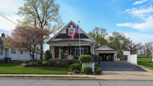 509 W North St, Crown Point, IN, 46307-3830 | Card Image