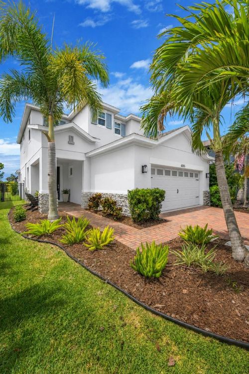 6135 Voyagers Pl, APOLLO BEACH, FL, 33572-1625 | Card Image