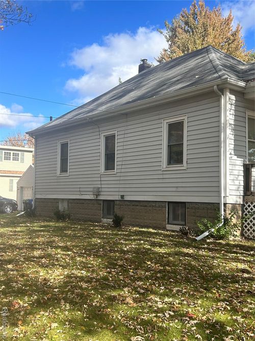 116 Shepard St, Saginaw, MI, 48604-1223 | Card Image