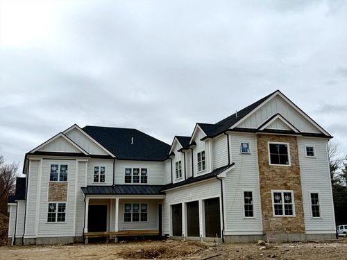 9 Cervelli Farm Dr, Hanover, MA, 02339 | Card Image