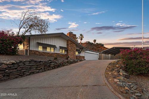 1036 E Butler Dr, Phoenix, AZ, 85020-3718 | Card Image