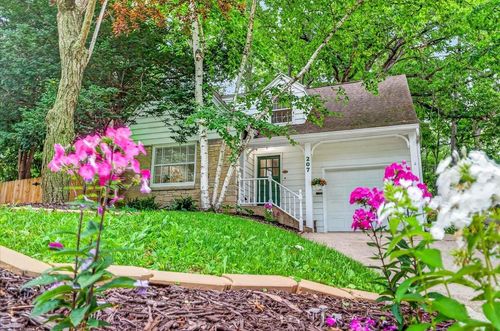 207 S Owen Dr, MADISON, WI, 53705-5036 | Card Image