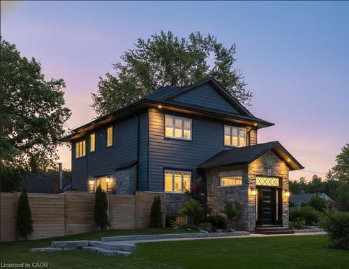 6 Credit St, Glen Williams, ON, L7G2W1 | Card Image