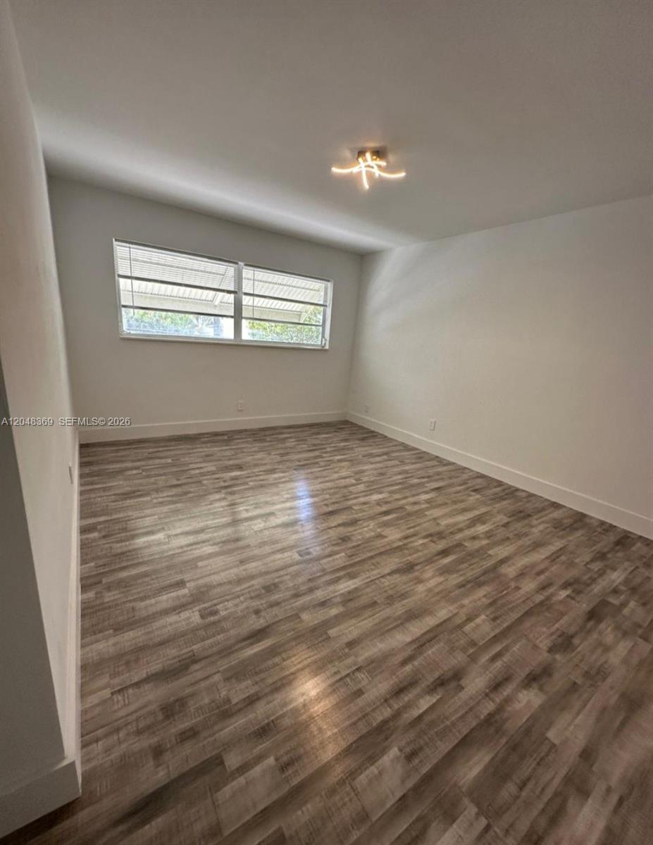 Residential Lease in Hollywood 5