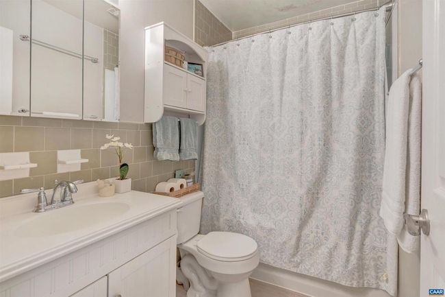 APT-4 - 2421 Barracks Pl, Condo with 2 bedrooms, 1 bathrooms and null parking in CHARLOTTESVILLE VA | Image 10