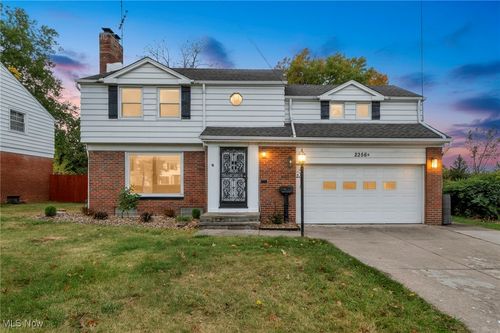 2256 N Taylor Rd, Cleveland Heights, OH, 44112-3046 | Card Image
