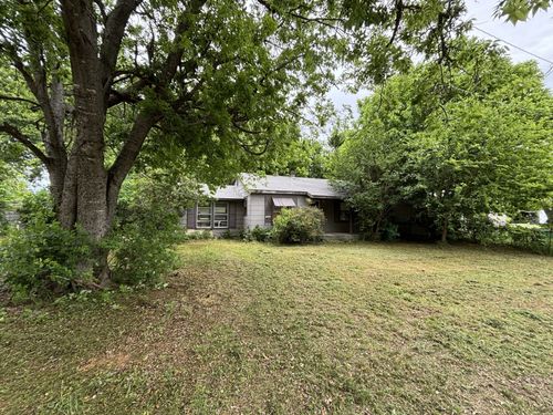 507 Hodge St, Bowie, TX, 76230-3705 | Card Image