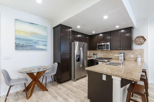 327 Newbury Vista Ln, Newbury Park, CA, 91319 | Card Image