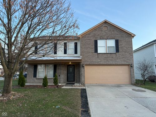 921 Westpointe Dr, Shelbyville, IN, 46176-2465 | Card Image