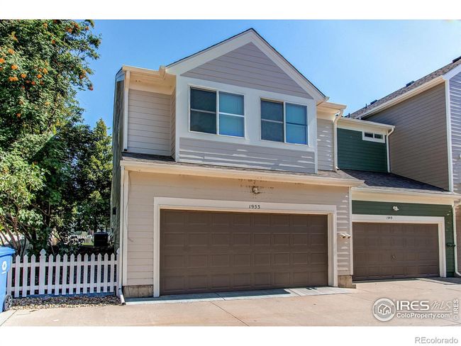 2 Car Attached Garage | Image 27