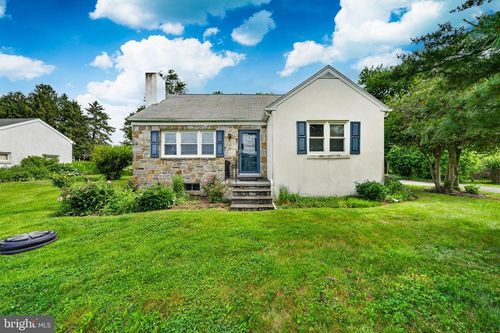 3025 Strasburg Road, COATESVILLE, PA, 19320 | Card Image
