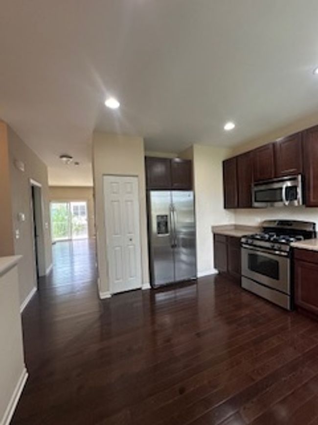 481 Town Center Blvd, Townhouse with 2 bedrooms, 3 bathrooms and 2 parking in Gilberts IL | Image 21