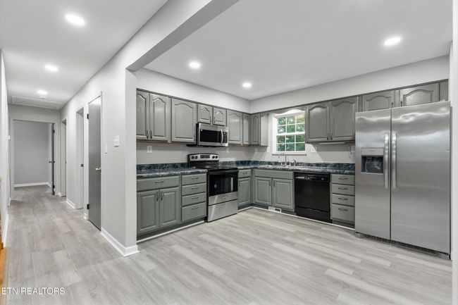 10821 Sonja Dr, House other with 4 bedrooms, 2 bathrooms and null parking in Knoxville TN | Image 6