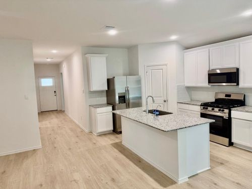 4922 Oakwood Dr, Fresno, TX, 77545-5601 | Card Image